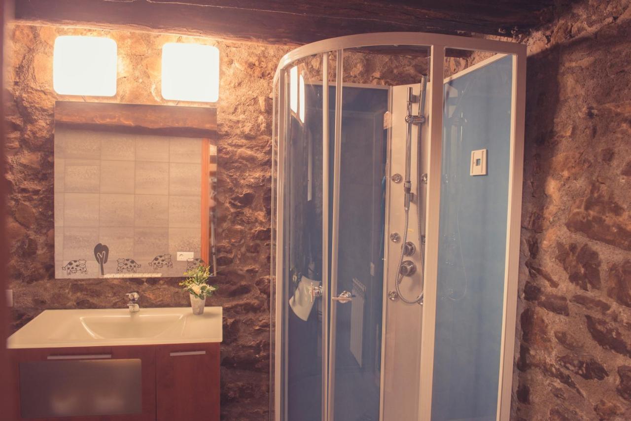 Complex Rural Can Caubet Berga Bagian luar foto