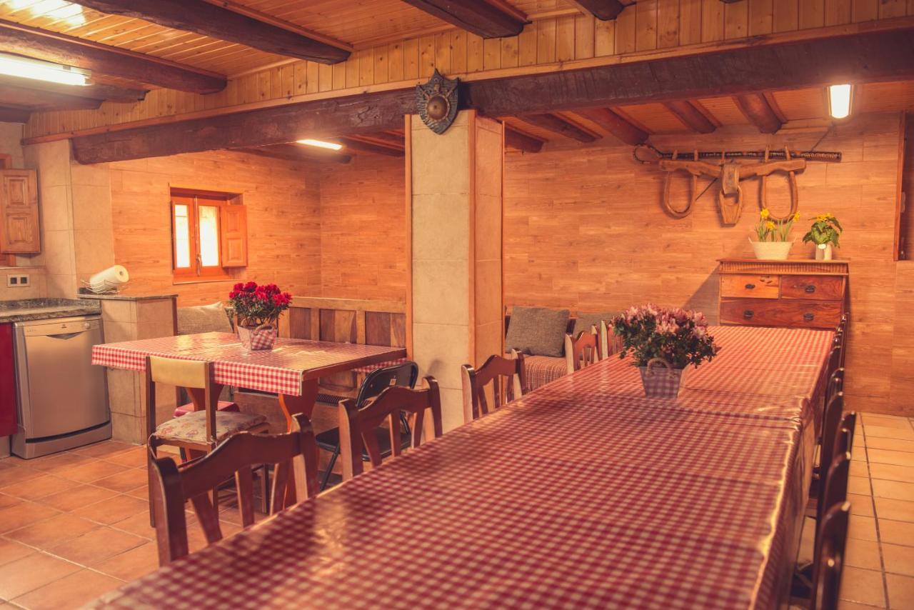 Complex Rural Can Caubet Berga Bagian luar foto